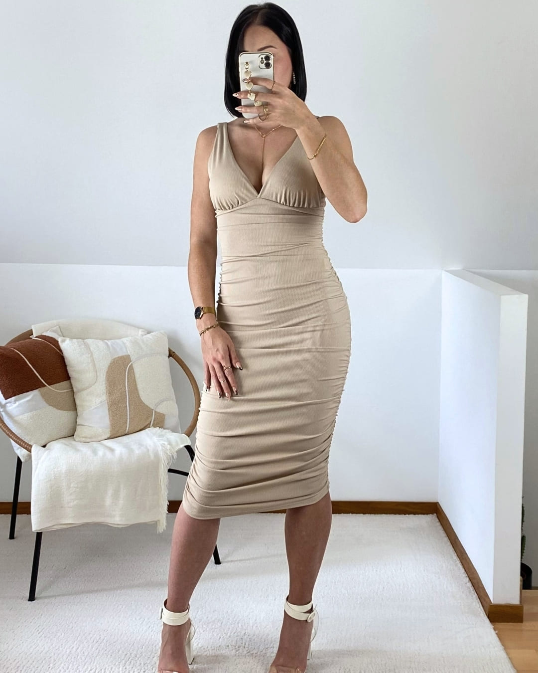 Robe drapée col V