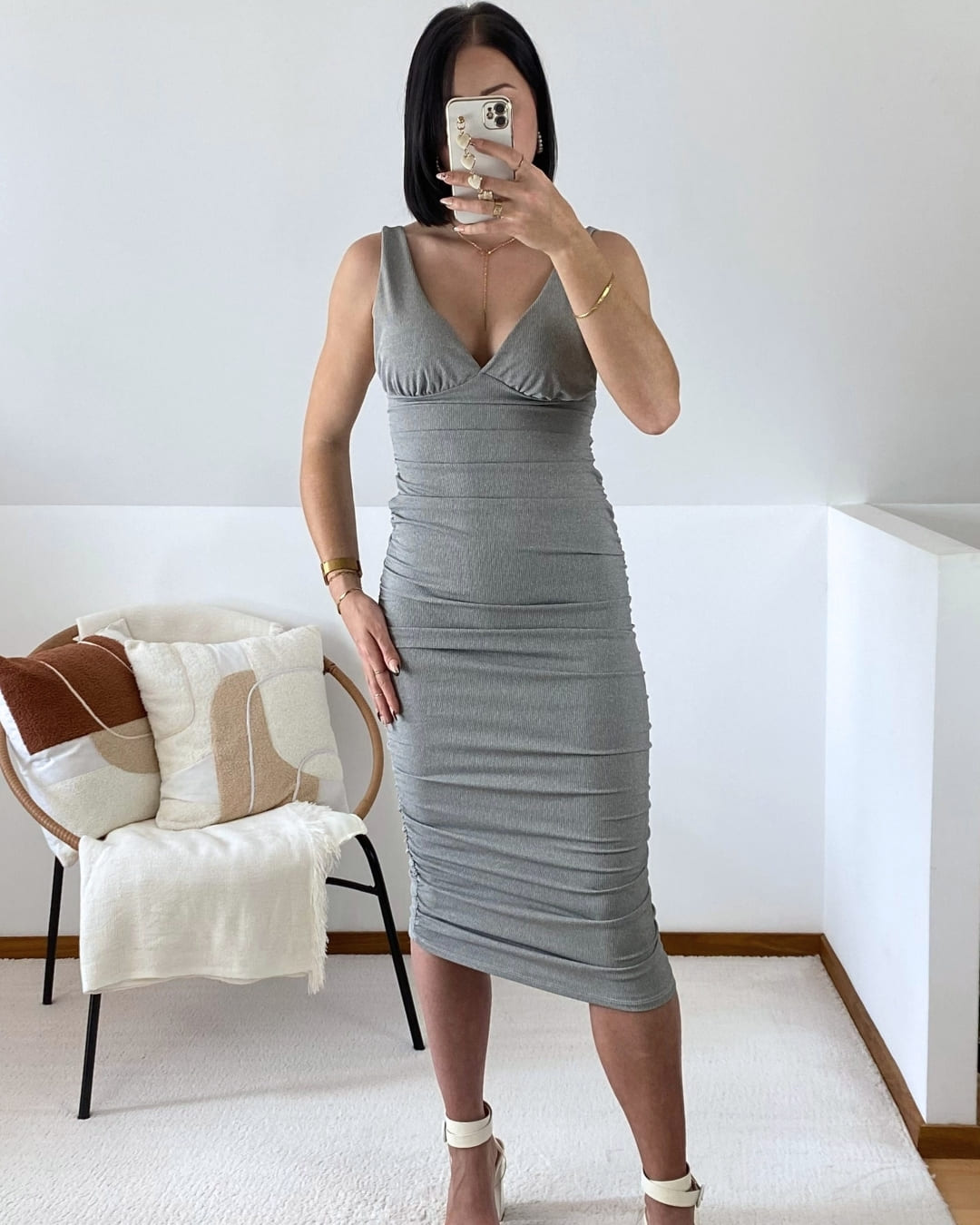 Robe drapée col V
