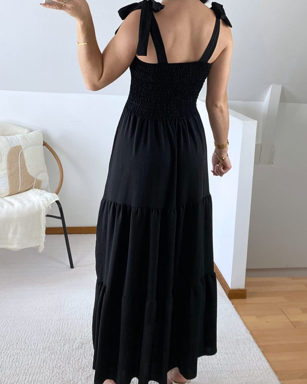 Robe longue à bretelles nouées