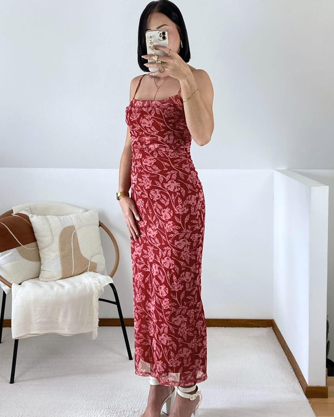 Robe longue fleurie à fines bretelles