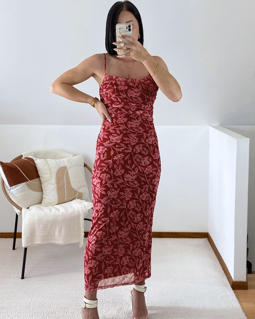 Robe longue fleurie à fines bretelles