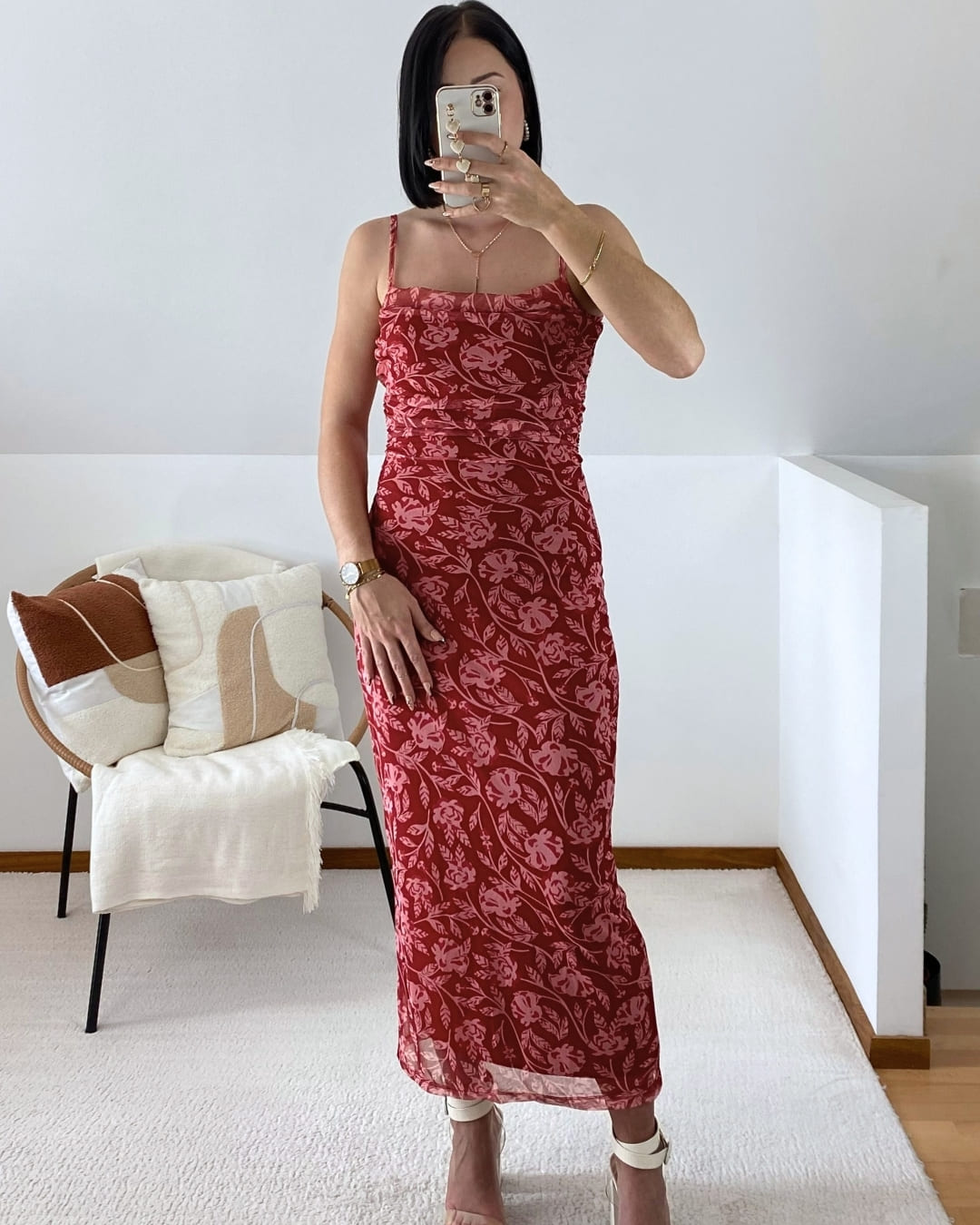 Robe longue fleurie à fines bretelles