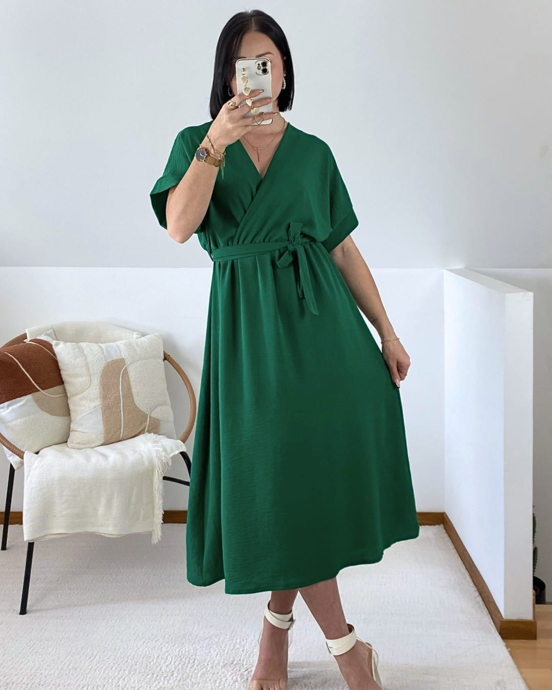 Robe midi fluide à ceinture