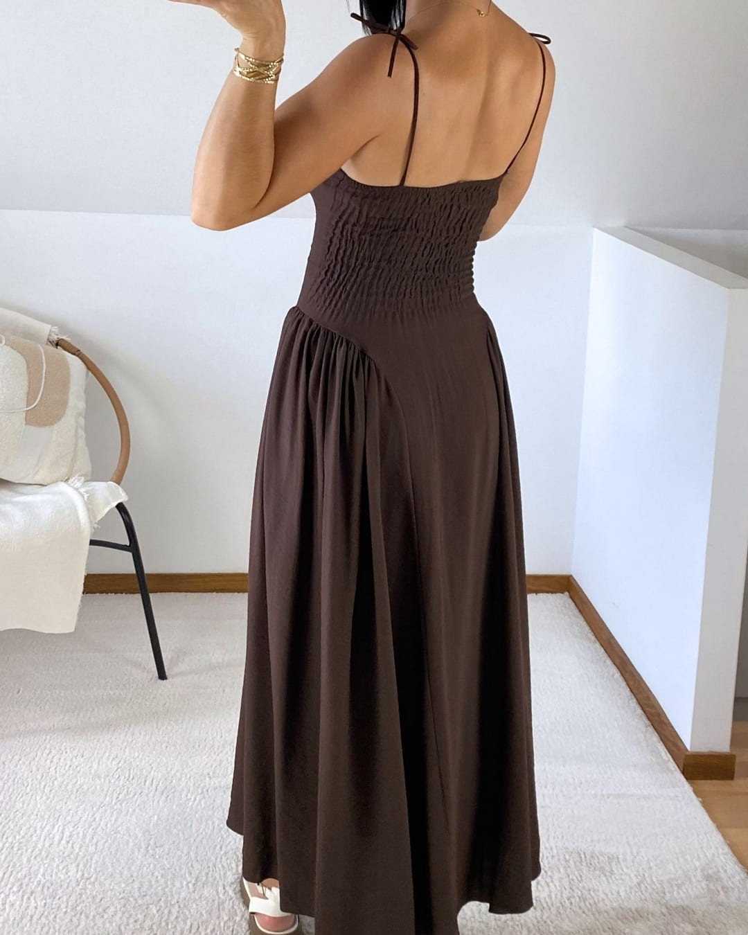 Robe longue à bretelles nouées