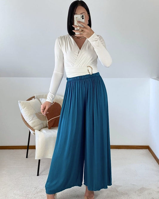 Wide and flowing pants