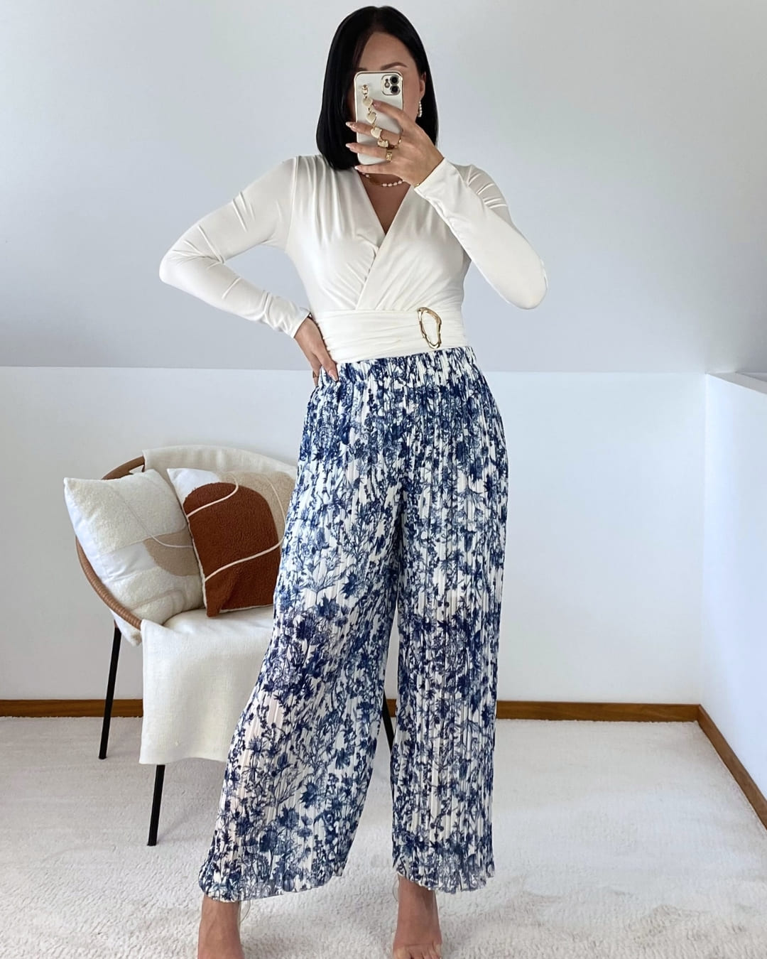 Floral flowing pleated pants