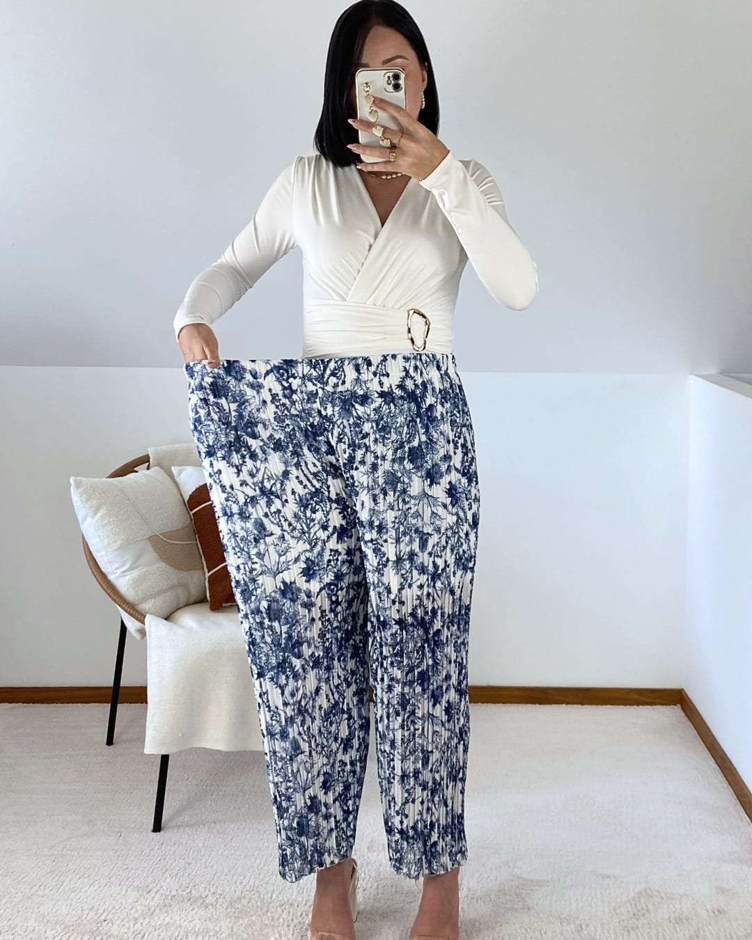 Floral flowing pleated pants