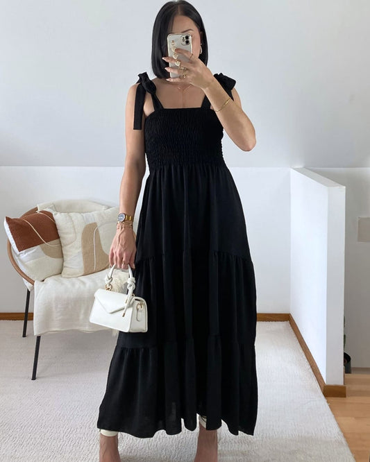 Robe longue à bretelles nouées