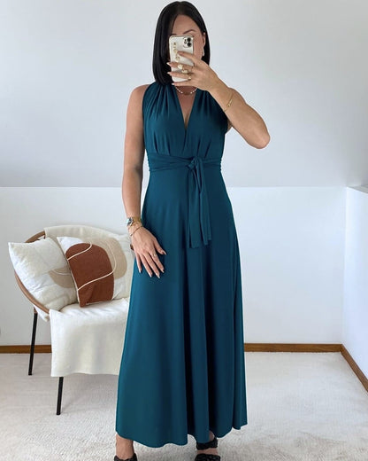 Flowing dress with adjustable straps